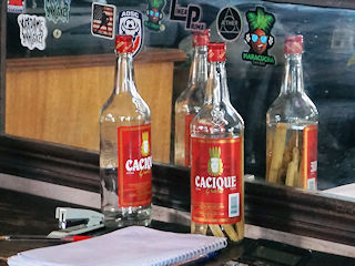EL CAPITANiG Ls^jCACIQUE GUAROiJVP@OAj